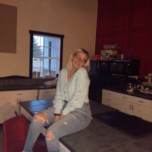 Meet your Posher, Madison